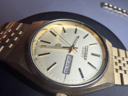 Vintage Citizen CQ Men’s Gold Tone Stainless Steel Day Date Presidential Watch